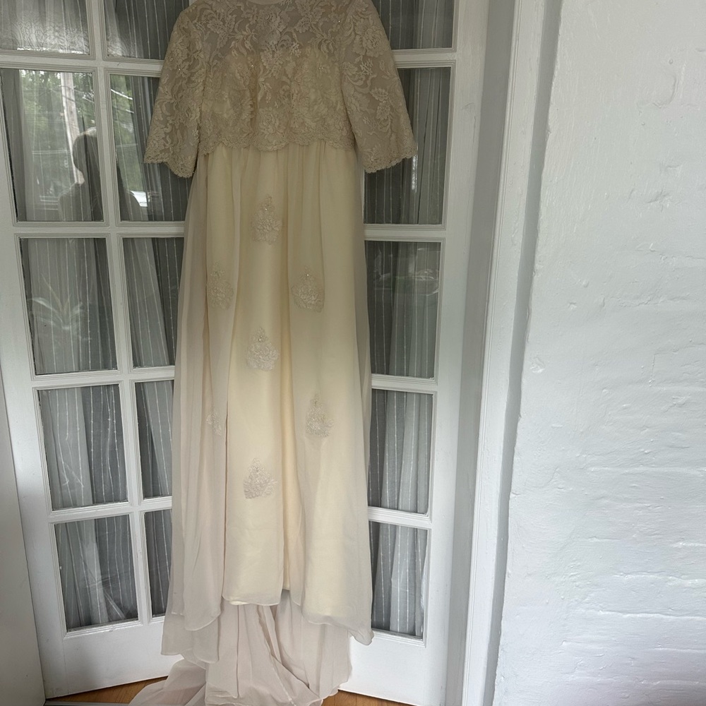 Elegant Cream Lace women’s dress